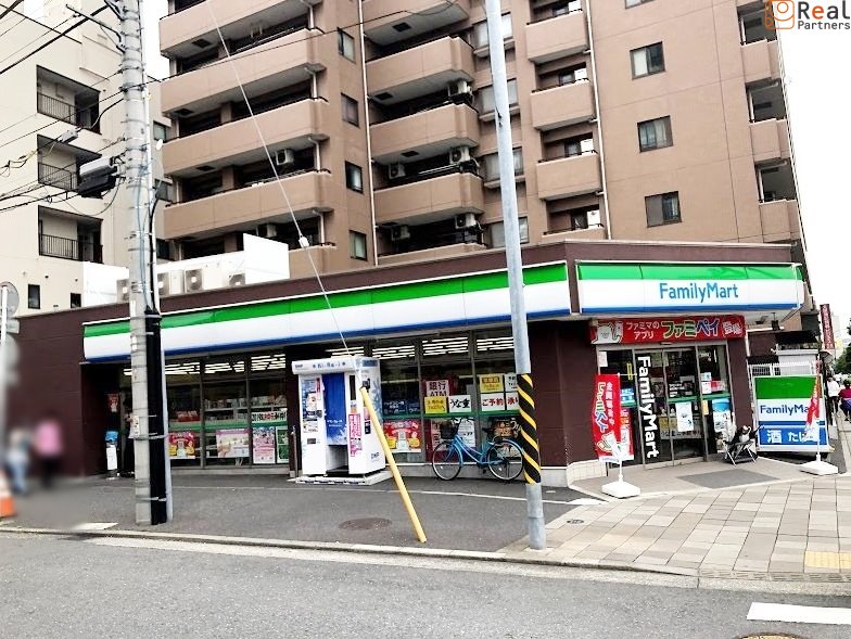 �ե��ߥ꡼�ޡ��Ȳ���ȿĮ������Ź ����2ʬ�� 110m