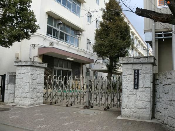 ���ͻ�Ω�������ع� ����20ʬ�� 1530m