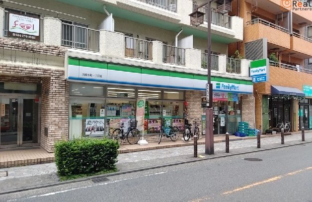 �ե��ߥ꡼�ޡ��������Į������Ź ����2ʬ�� 120m