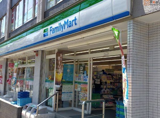 �ե��ߥ꡼�ޡ��Ȳ�������Ź ����6ʬ�� 410m