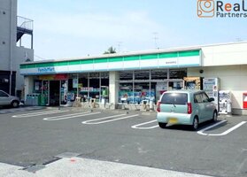 �ե��ߥ꡼�ޡ��Ȳ�������ĮŹ ����6ʬ�� 430m